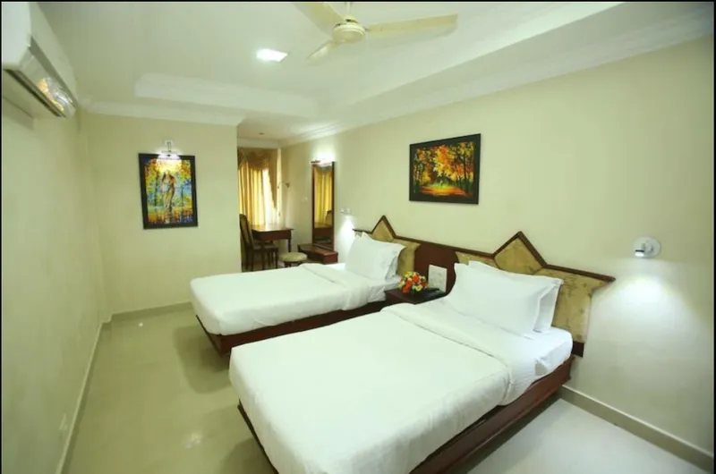 Hotel Bonanza reception and dining room