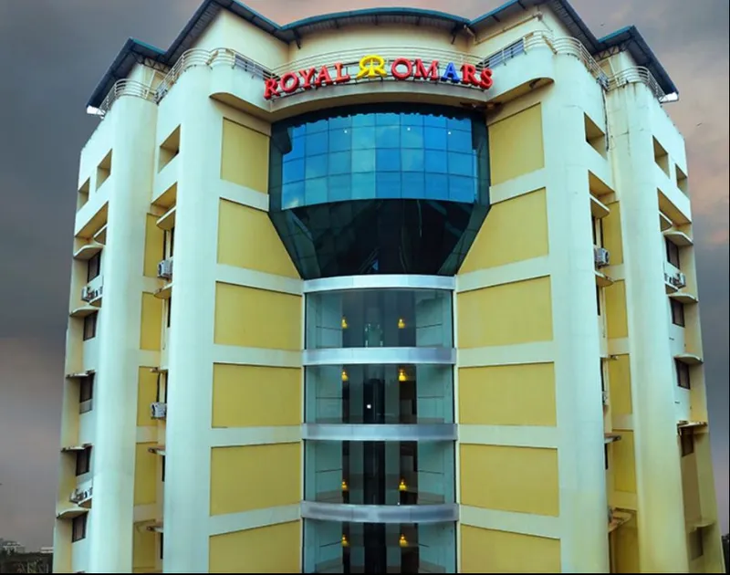 Hotel Royal Omars banquet hall