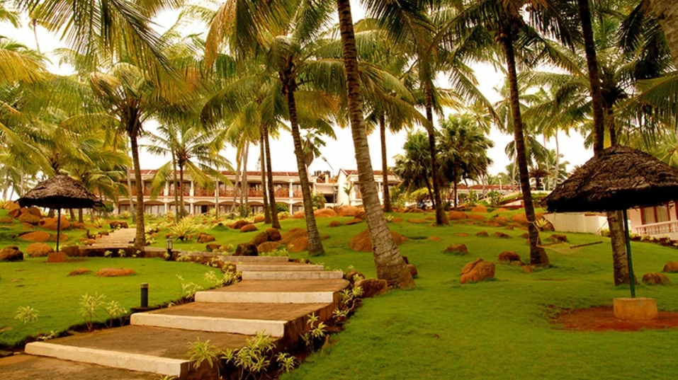 Exterior facade and entrance of KTDC Hotel Samudra in Kovalam