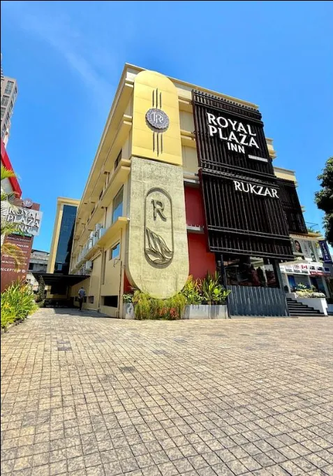 Royal Plaza Inn rooms