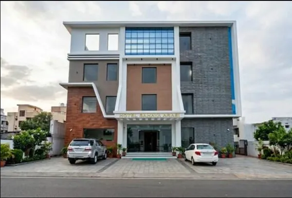 Hotel Sahaya Arasi exterior facade in Kanyakumari