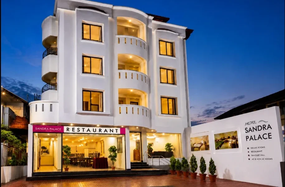 Hotel Sandra Palace exterior facade in Thekkady