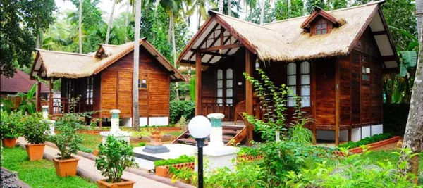 Garden Bay Resort exterior facade in Varkala